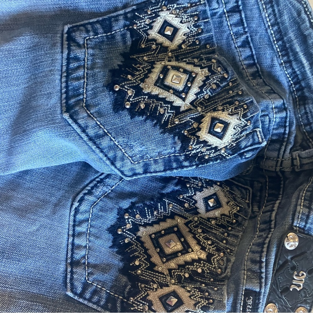Size32 - Picture 3 of 8